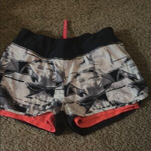 MPG Black and Gray Athletic Shorts Lightweight Layered Design